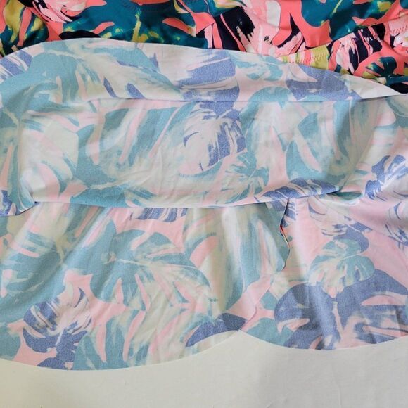 Raisins Curve Atlantic Tankini Swim Top Women Size 24W Multicolor Swimsuit NWT - Picture 10 of 13